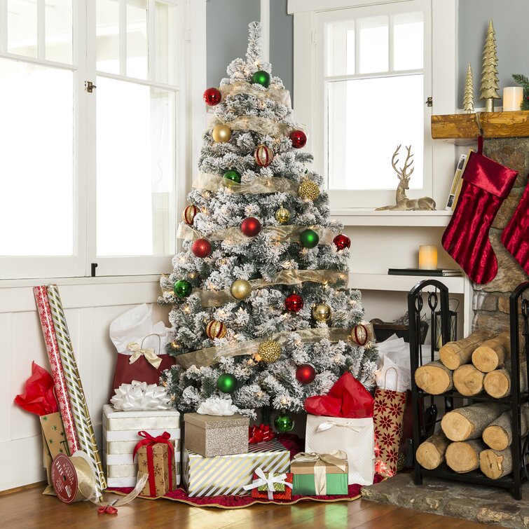 Pre-Lit Snow Flocked Artificial Christmas with Clear/White Lights